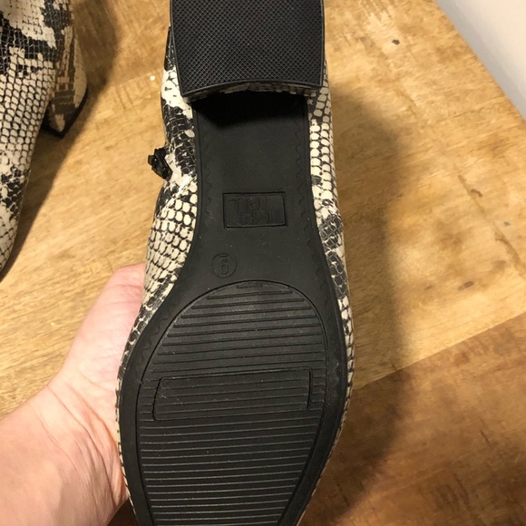 PU SNAKE print ankle Boot - Picture 5 of 5